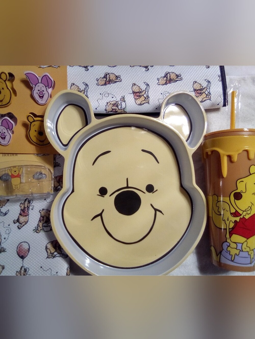 Winnie The Pooh Kitchen Bundle  P (9 pieces!)